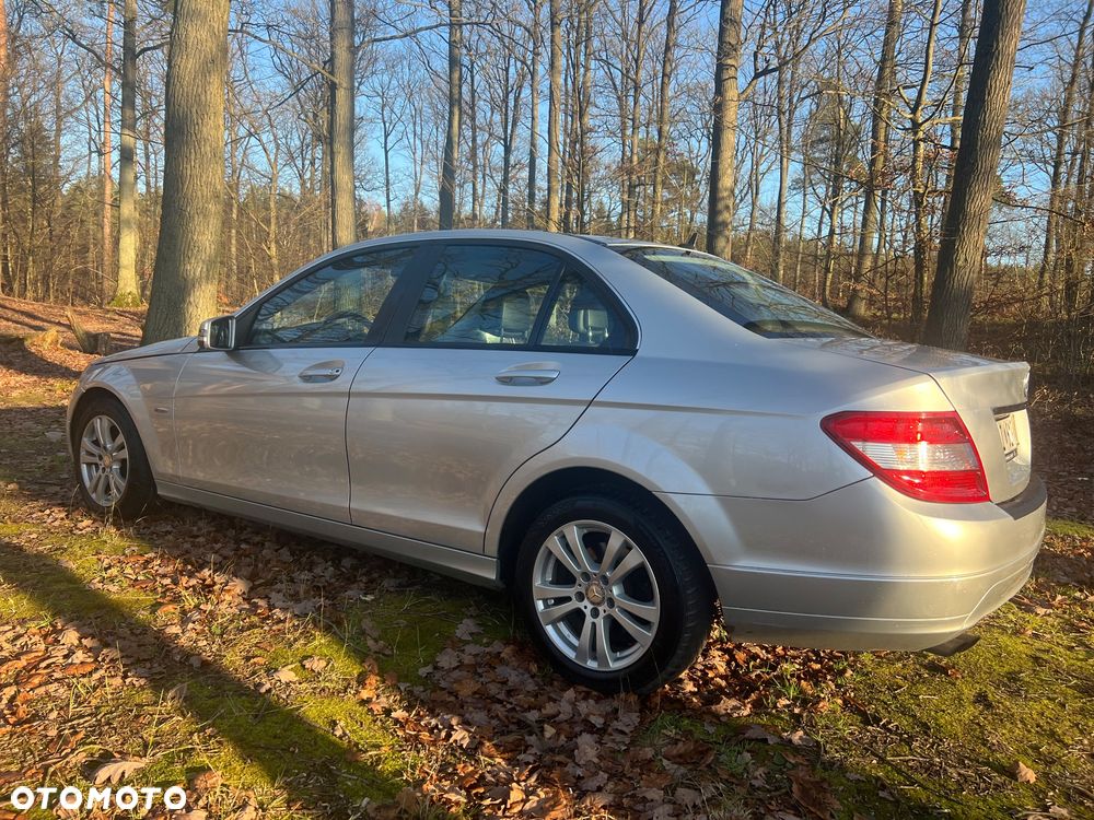 Mercedes-Benz Klasa C 180 Kompressor BlueEFFICIENCY Elegance - 15