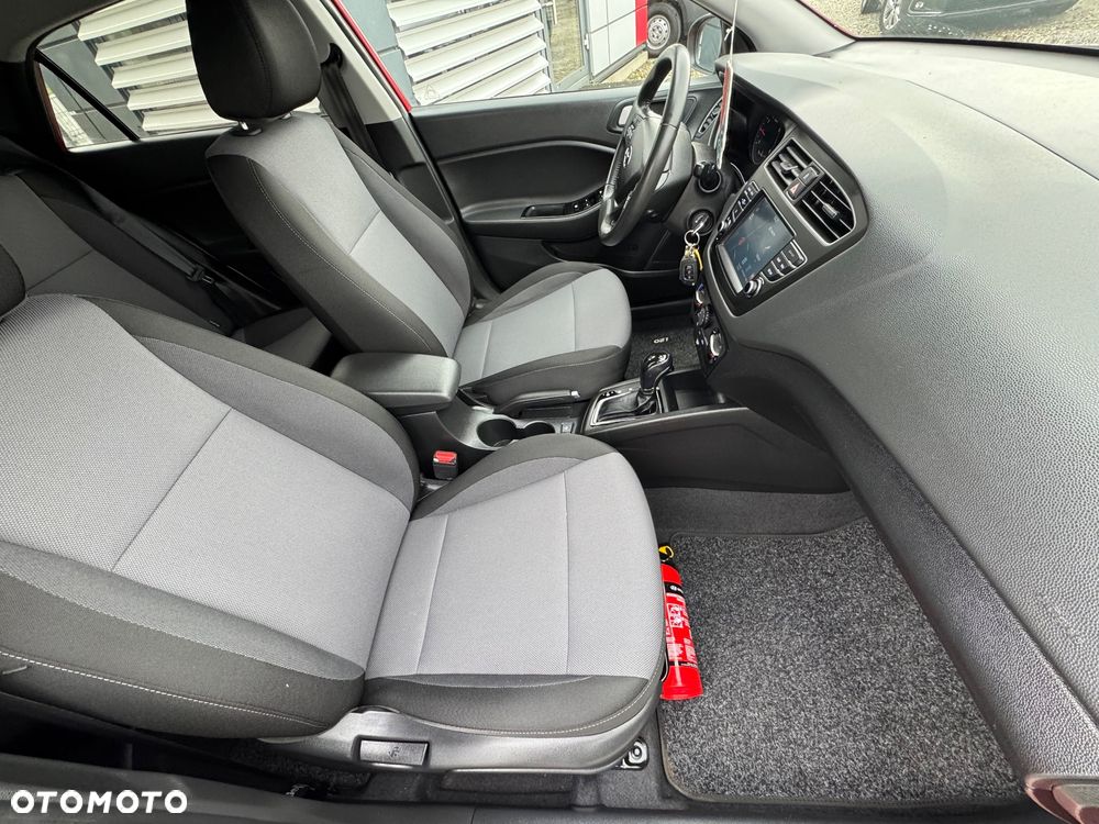 Hyundai i20 - 11