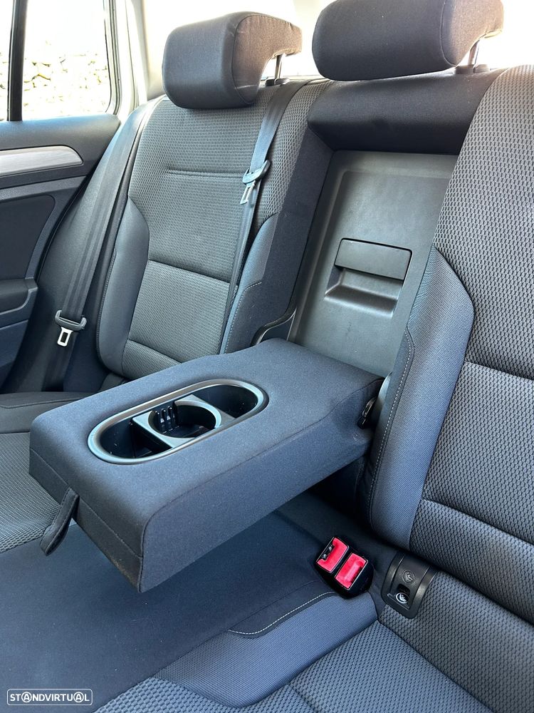 VW Golf Variant 1.6 TDi BlueMotion DSG Comfortline - 32