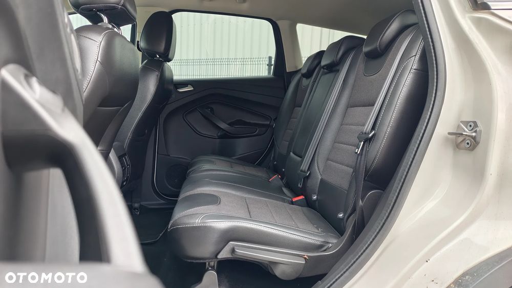Ford Kuga - 8
