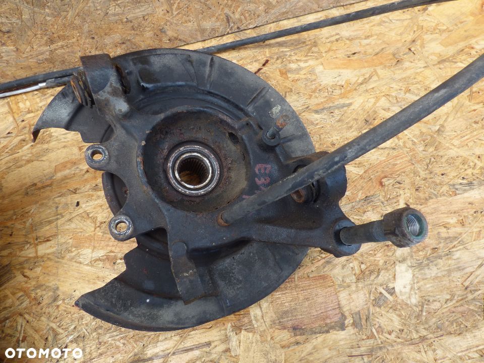 BMW E31 850I 840I ZWROTNICA  PIASTA TYŁ PRAWA LEWA - 8