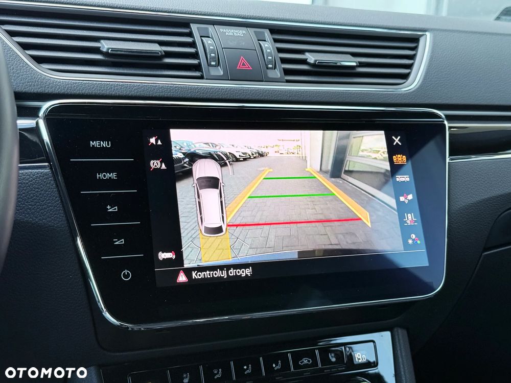 Skoda Superb 2.0 TSI L&K DSG - 37