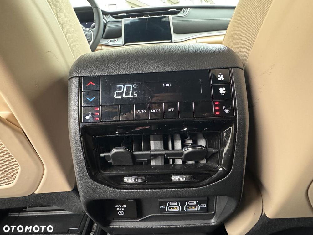 Jeep Grand Cherokee - 18