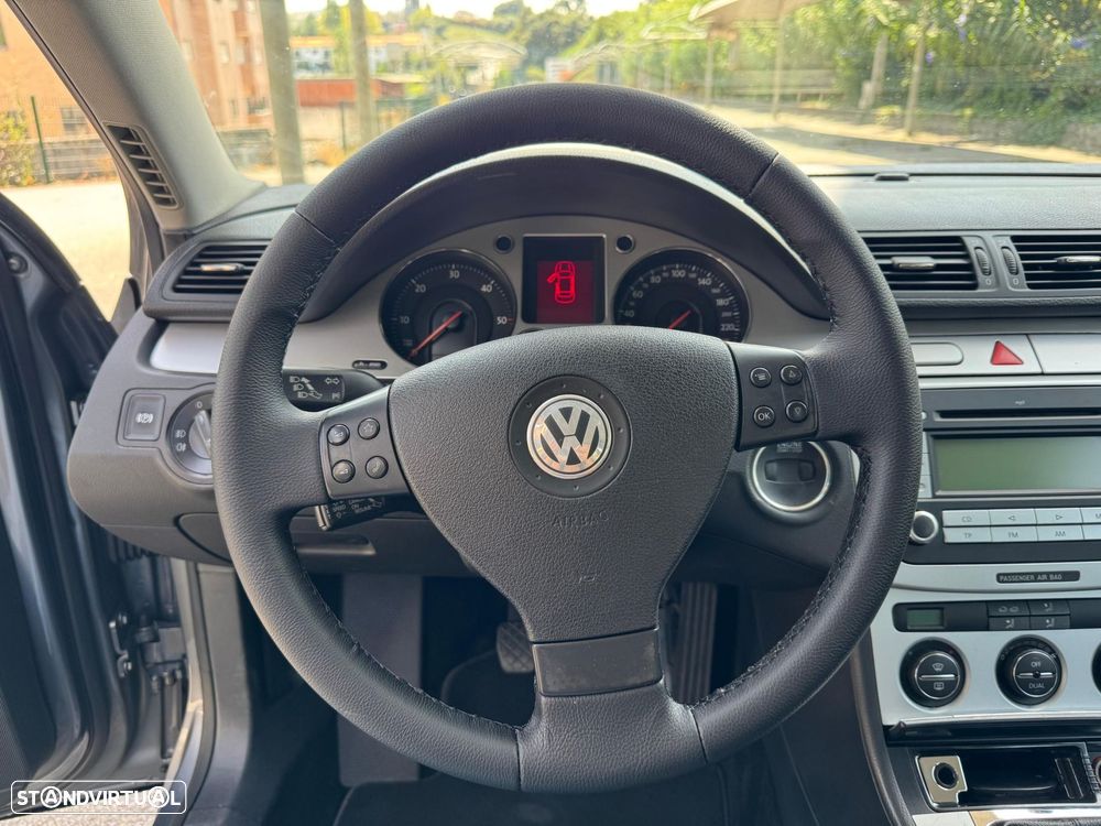 VW Passat Variant 2.0 TDI Confortline - 10