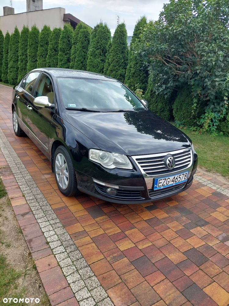 Volkswagen Passat 1.6 FSI Comfortline - 2
