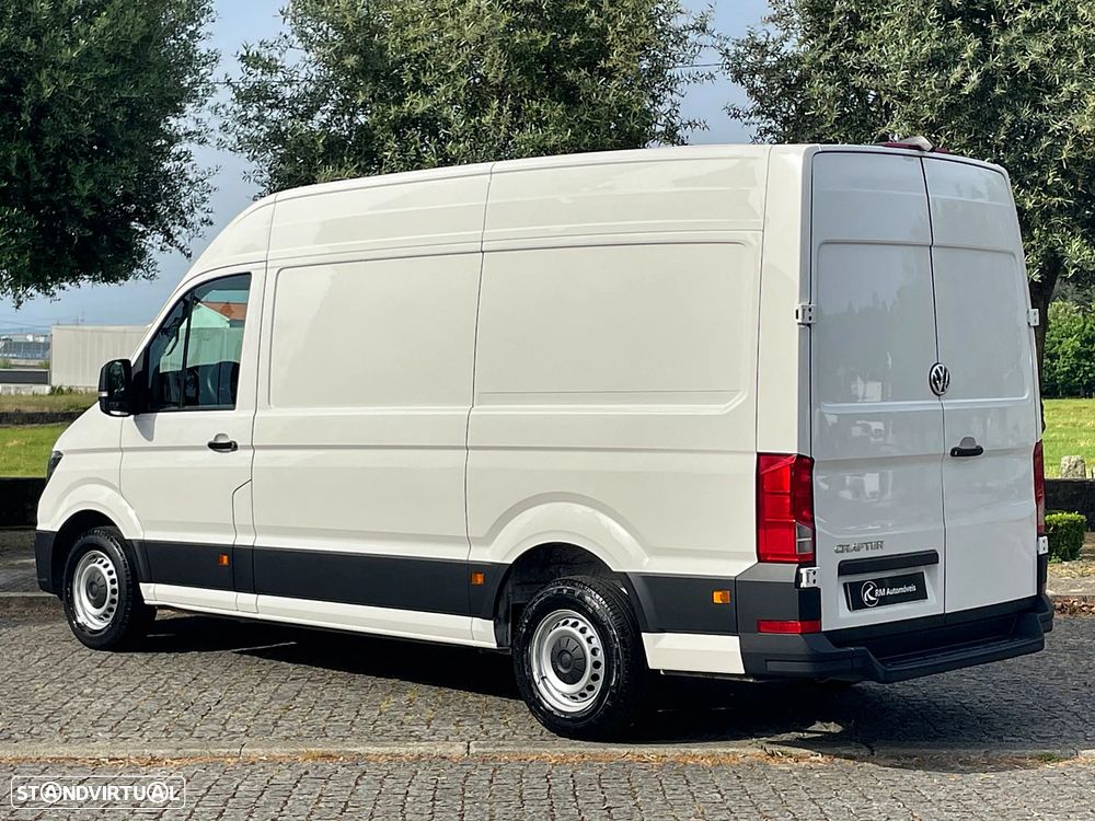 VW Crafter 2.0 TDI L3H3 IVA Dedutível - 9