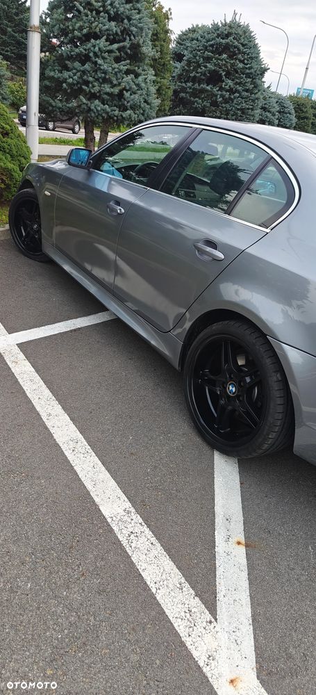 BMW Seria 5 520i - 2