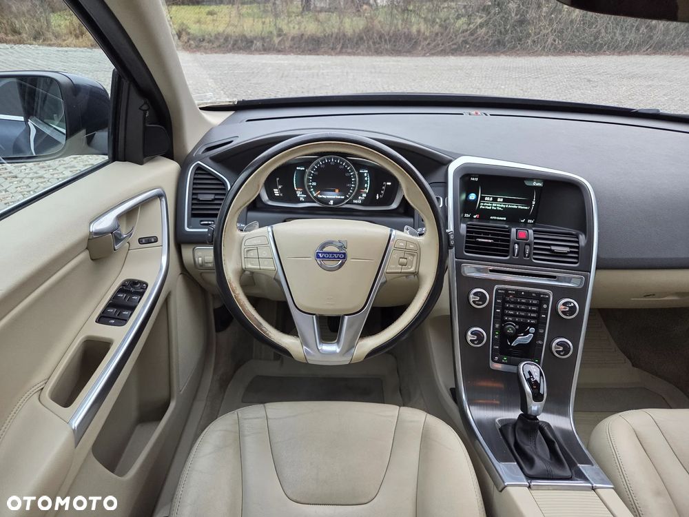 Volvo XC 60 T6 AWD Momentum - 13