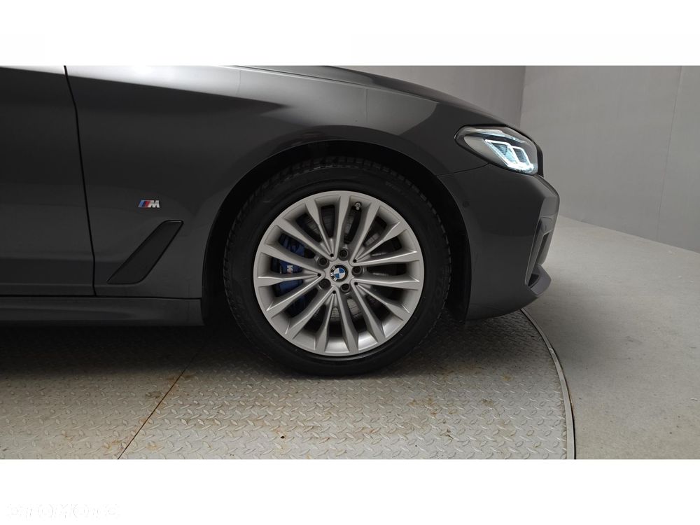BMW Seria 5 - 25