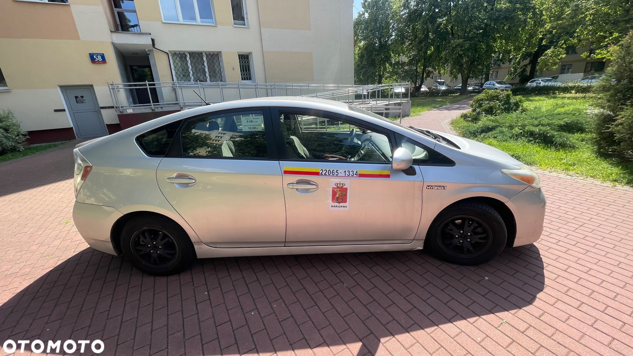 Toyota Prius 1.8 HSD Active - 9