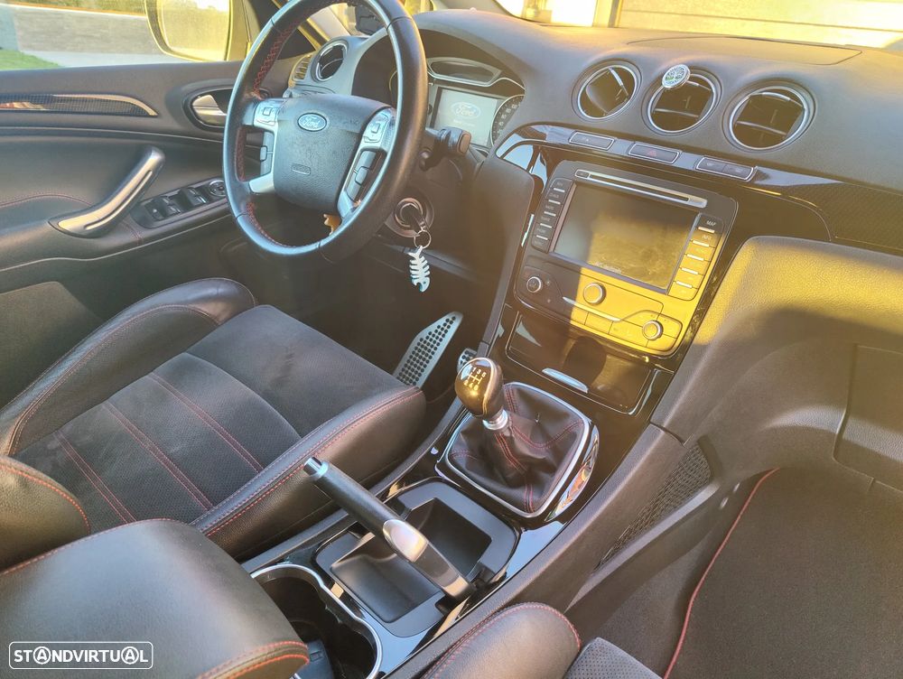 Ford S-Max 2.0 TDCi Titanium 7L - 8