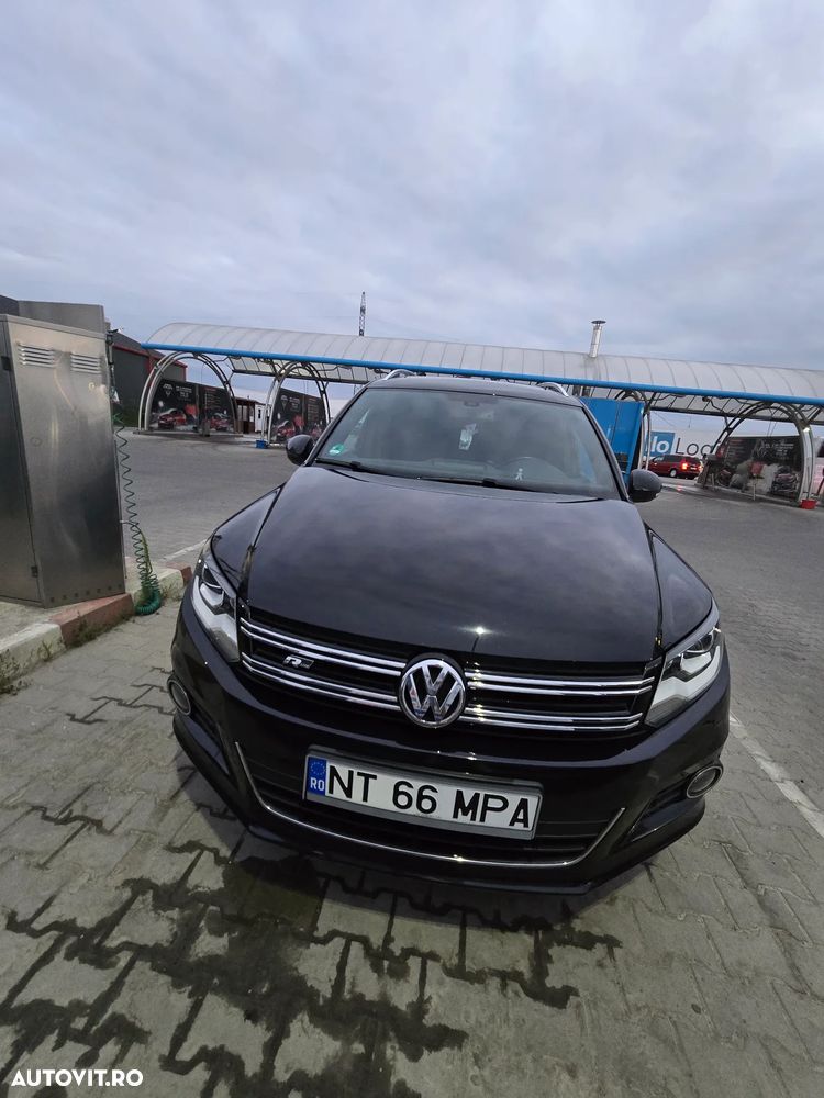 Volkswagen Tiguan - 1
