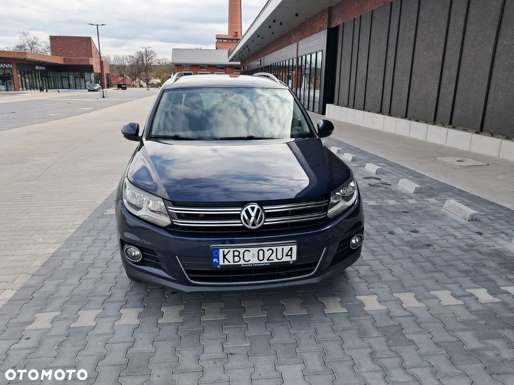 Volkswagen Tiguan - 1