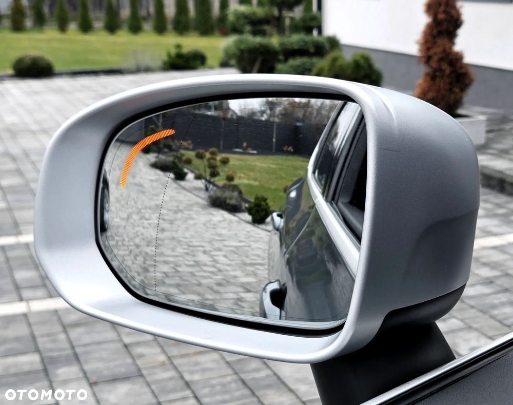 Volvo XC 60 D3 R-Design - 9