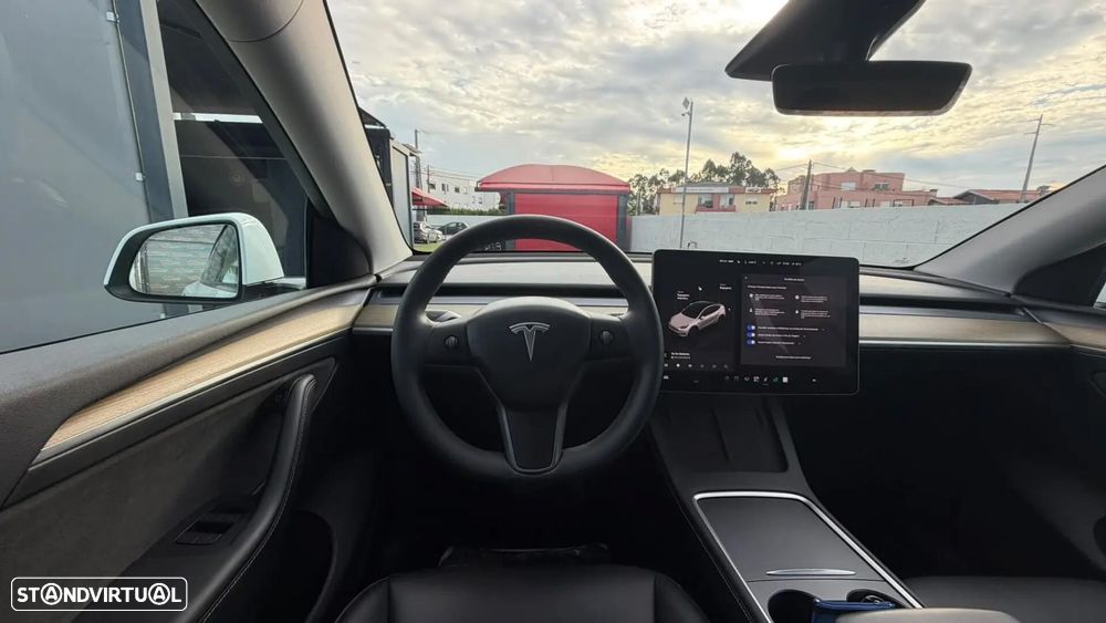 Tesla Model Y Tração Traseira - 27