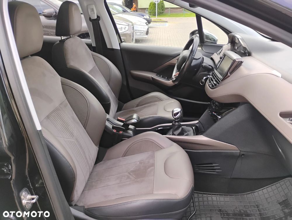 Peugeot 2008 1.6 e-HDi Allure S&S - 15