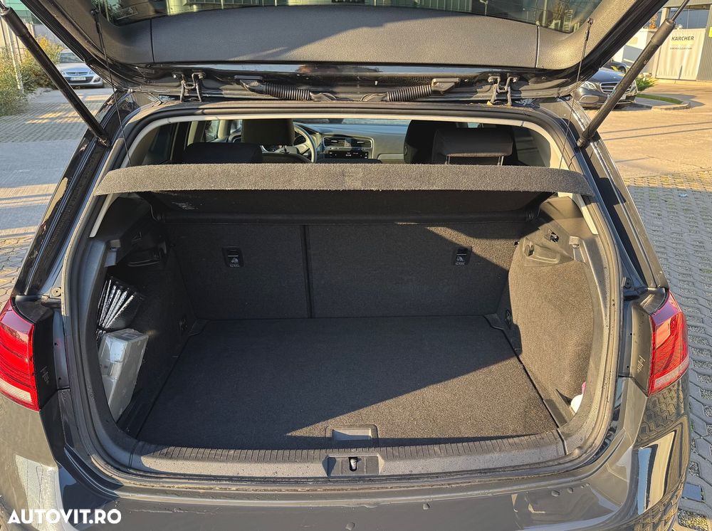 Volkswagen Golf 1.6 TDI Trendline - 11