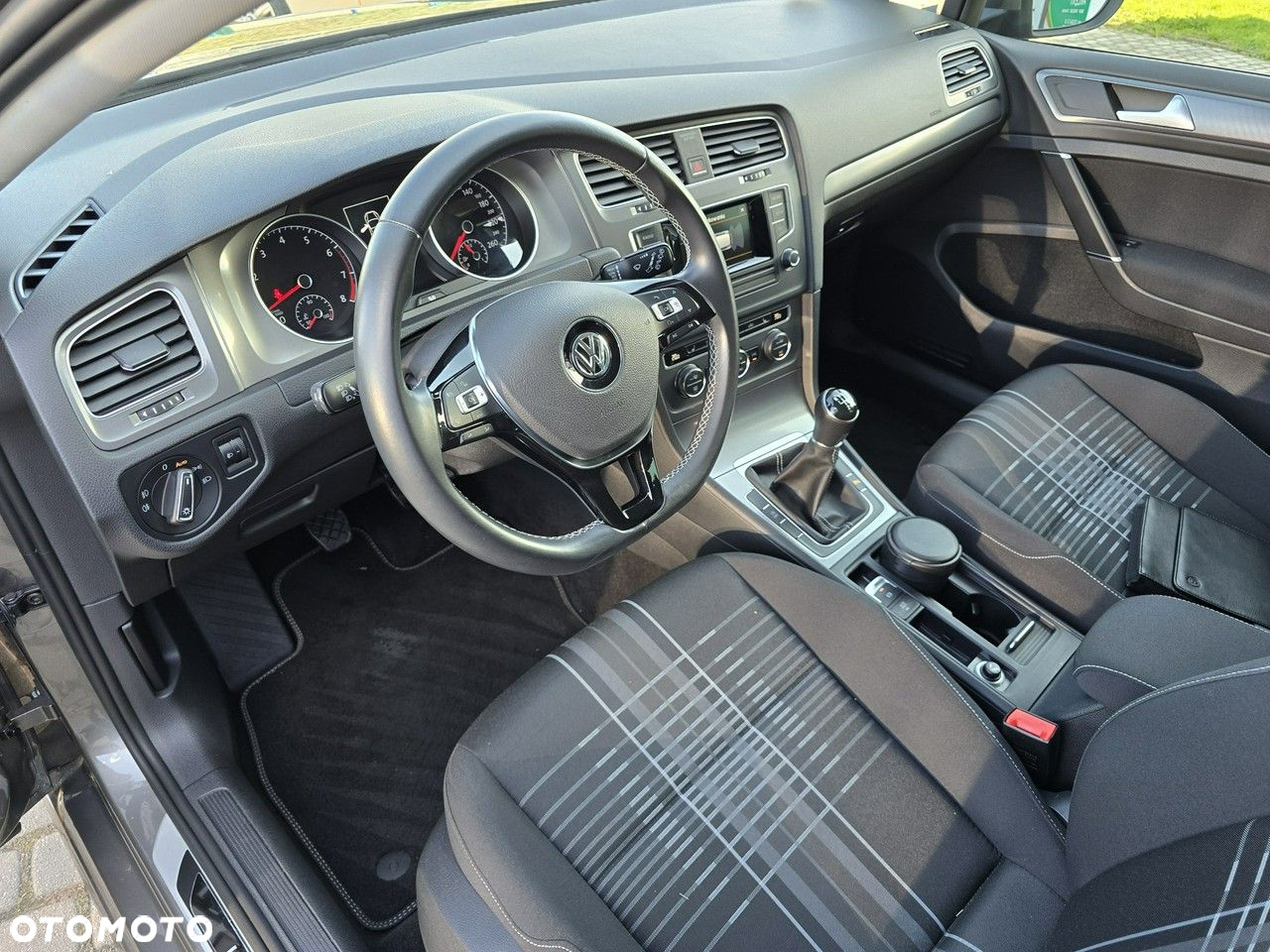 Volkswagen Golf 1.2 TSI BlueMotion Technology Lounge - 9