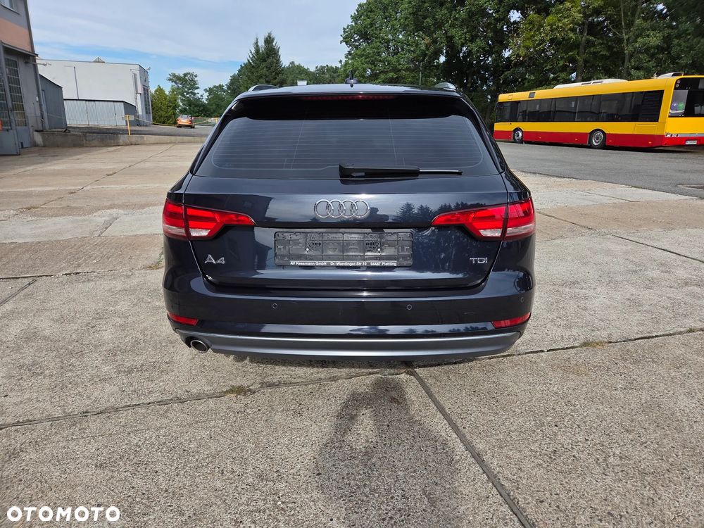 Audi A4 Avant - 10