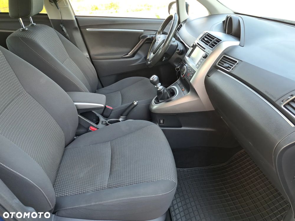 Toyota Verso - 21