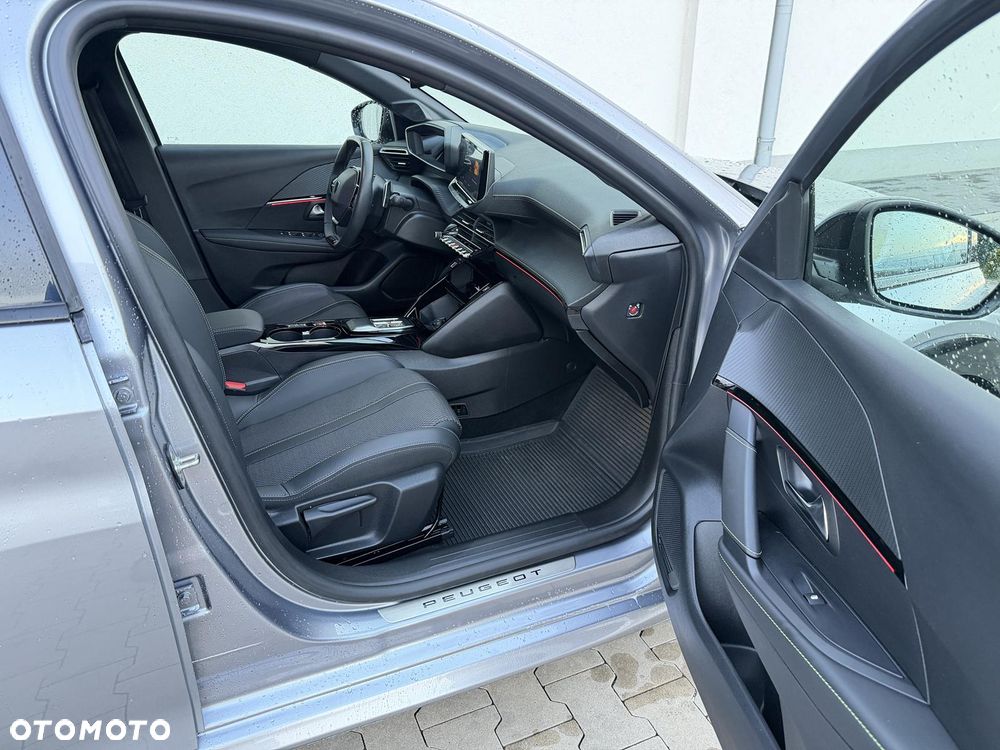 Peugeot 208 1.2 mHEV GT - 19