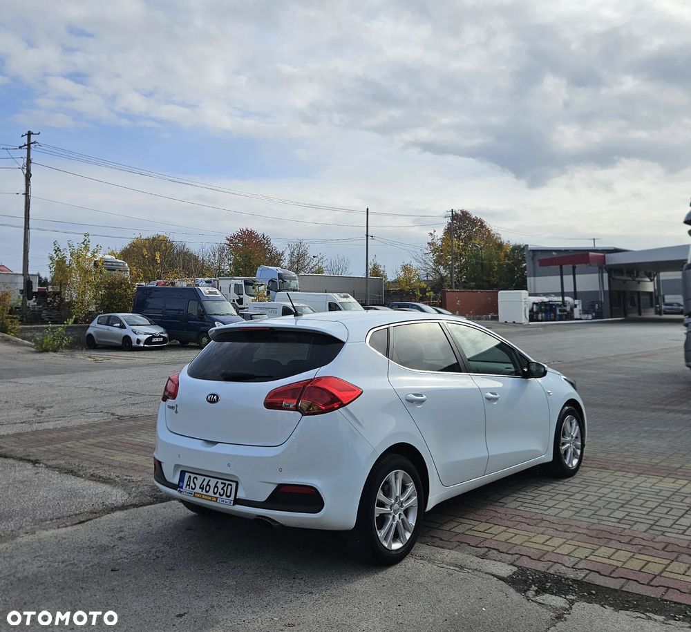 Kia Ceed - 6