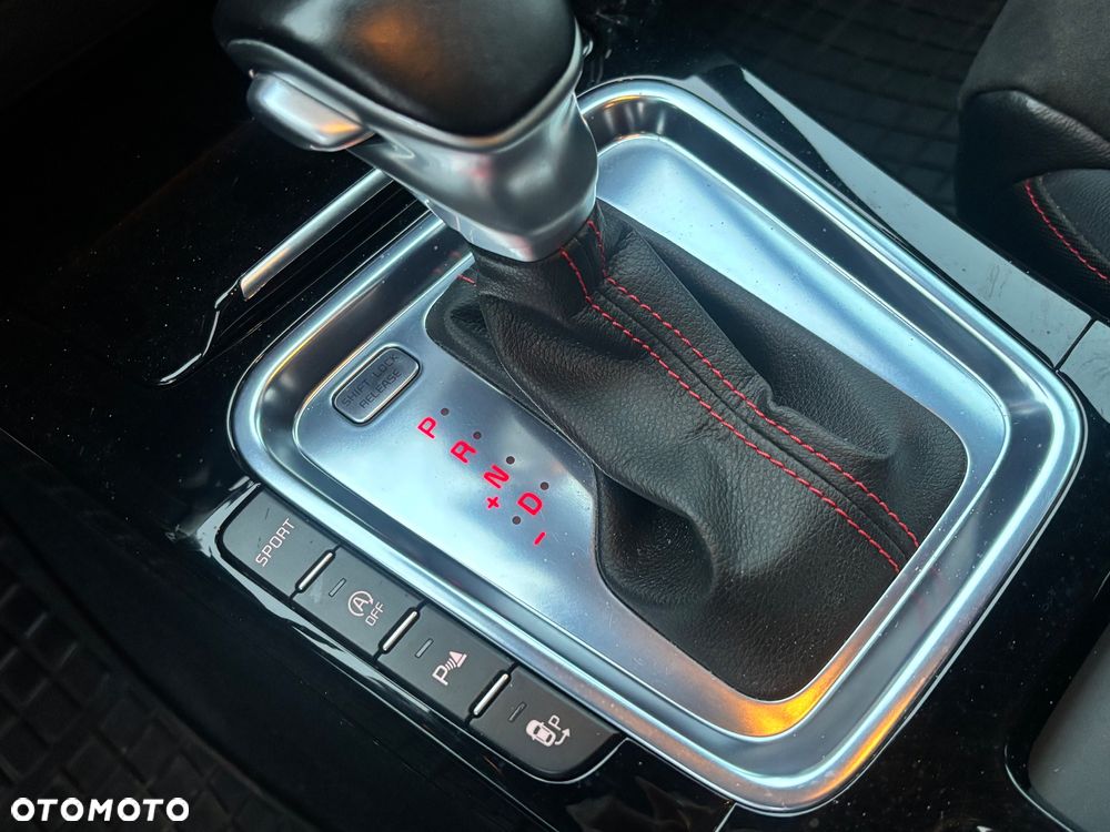 Kia ProCeed - 13