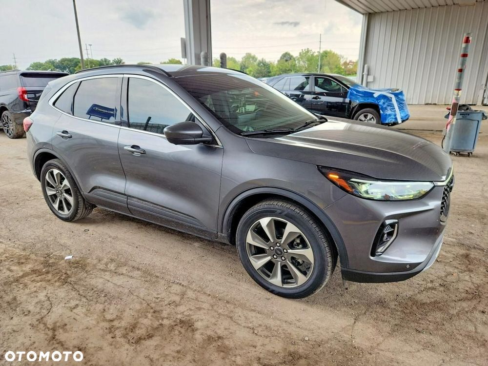 Ford Kuga 2023 photo 3