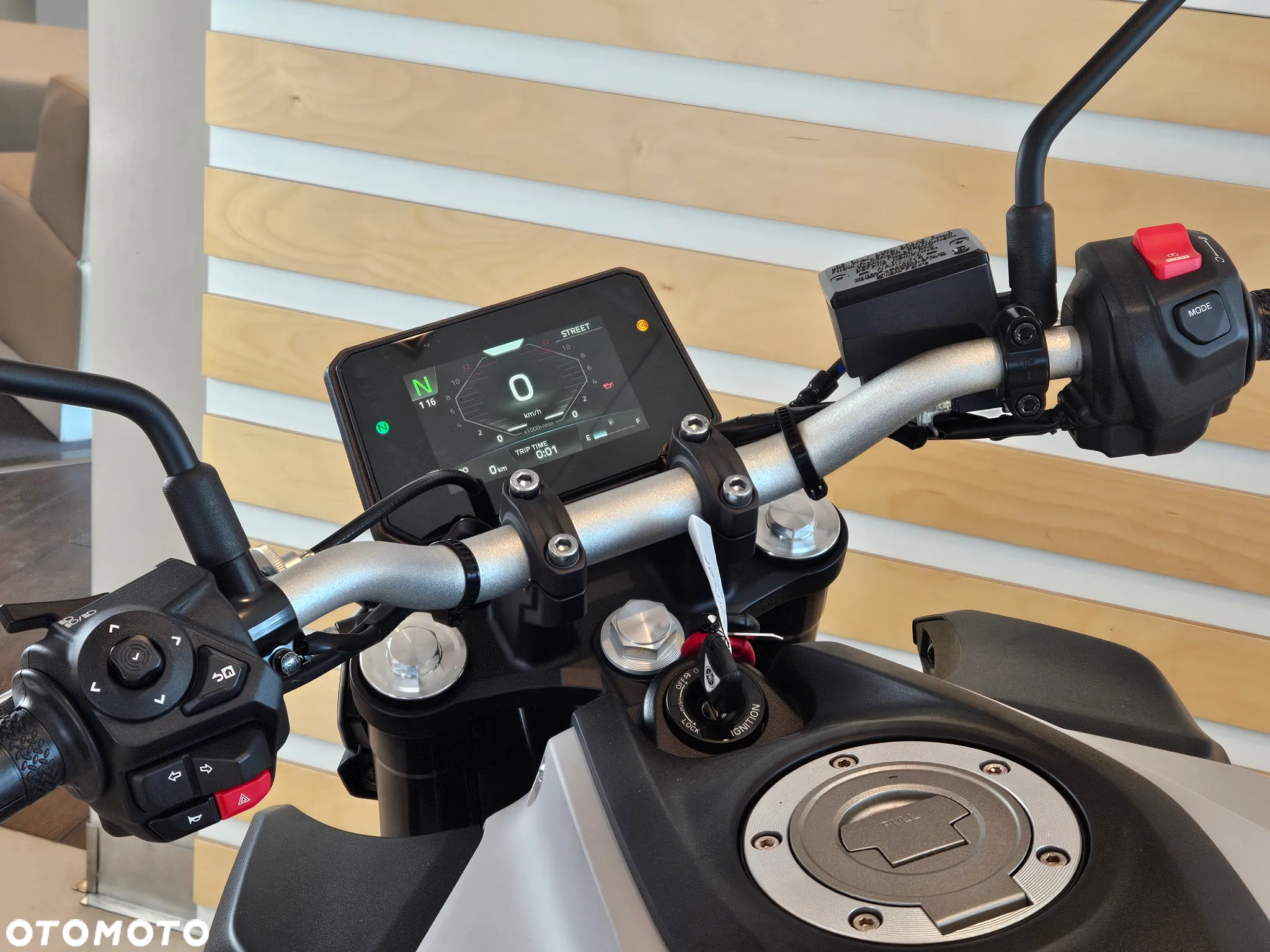 Yamaha MT - 13