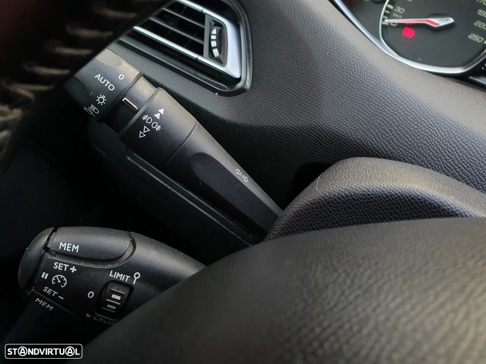 Peugeot 308 SW BlueHDi 120 Stop & Start Style - 12