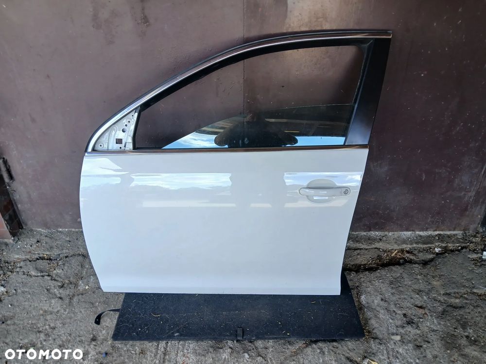 VW GOLF 5,6 KOMBI.DRZWI LEWE PRZEDNIE KOMPLETNE LB9A - 1