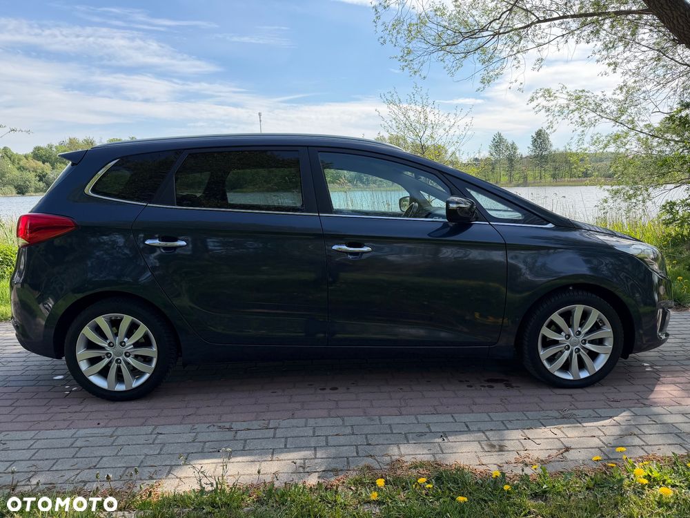 Kia Carens 1.7 CRDi 141 Dream Team Edition - 2