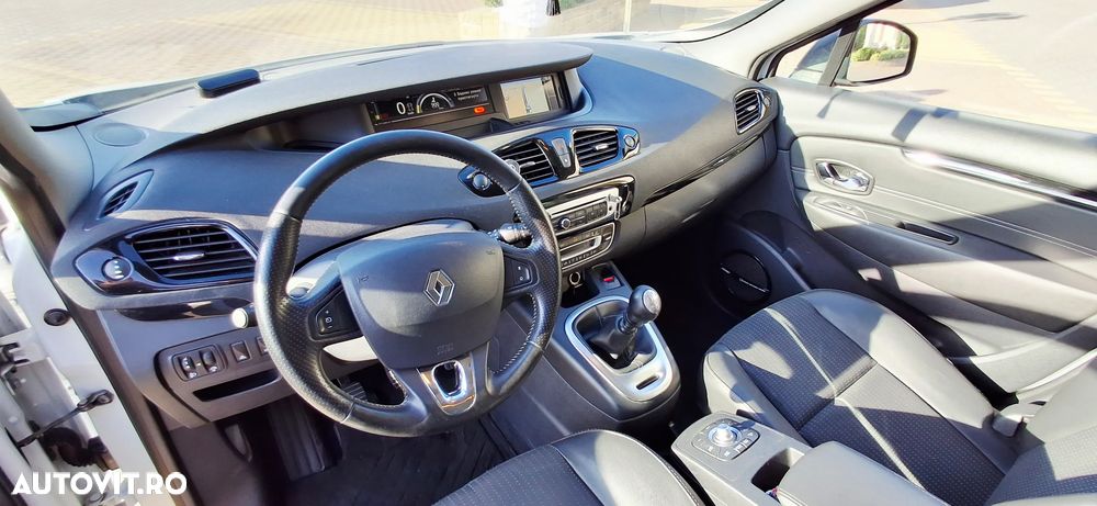 Renault Grand Scenic Energy dCi 130 Start & Stop Bose Edition - 25