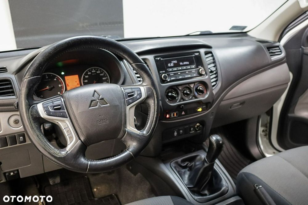 Mitsubishi L200 - 22