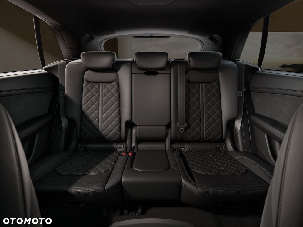 Audi SQ8 - 8