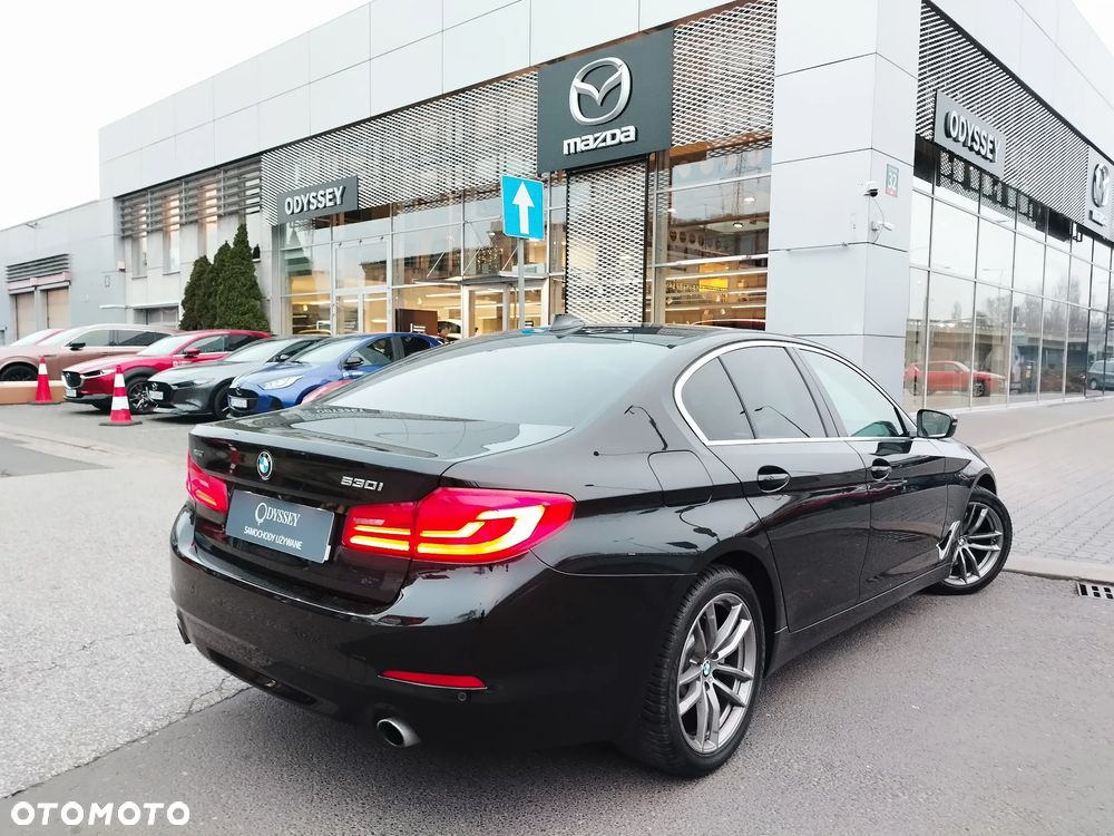 BMW Seria 5 530i xDrive Sport - 4