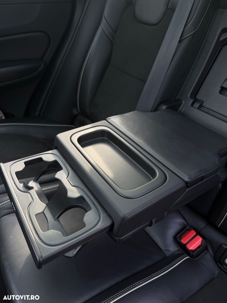 Volvo XC 60 D4 AWD Geartronic RDesign - 21