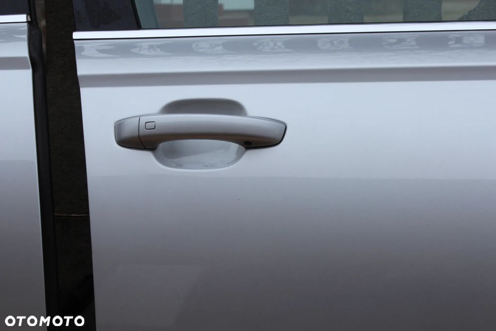 DRZWI PRZEDNIE TYLNE PRAWE AUDI A6 C7 AVANT LY5Q 2015 - 10