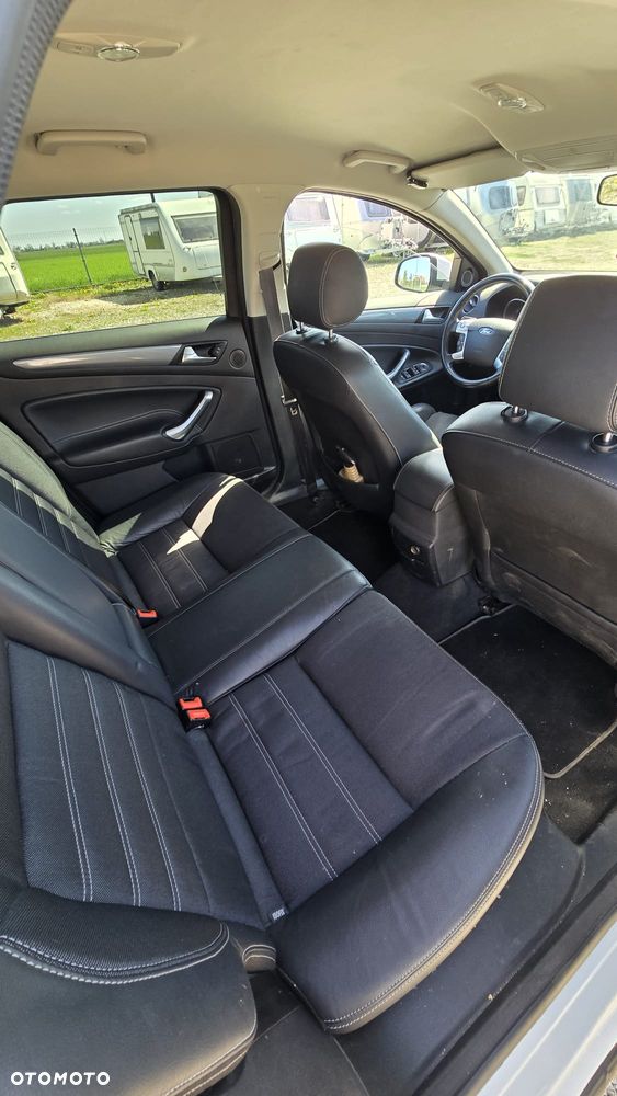 Ford Mondeo - 7