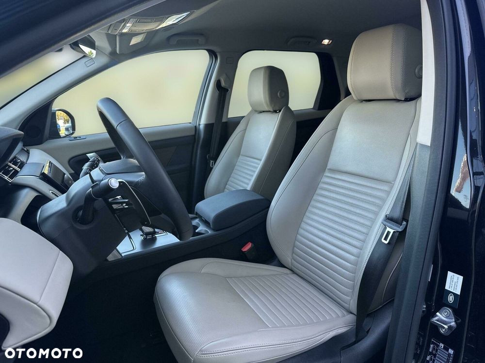 Land Rover Discovery Sport - 16