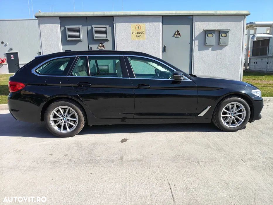 BMW Seria 5 520i AT - 3
