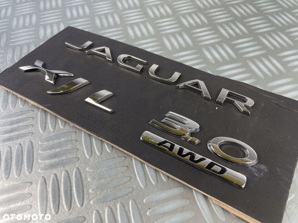 emblemat logo napis litery chromowane oznaczenia na klapę JAGUAR XJ L X351 - 3