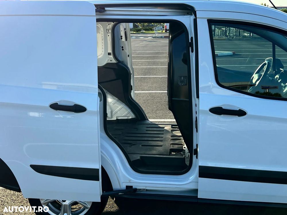Ford Courier - 13