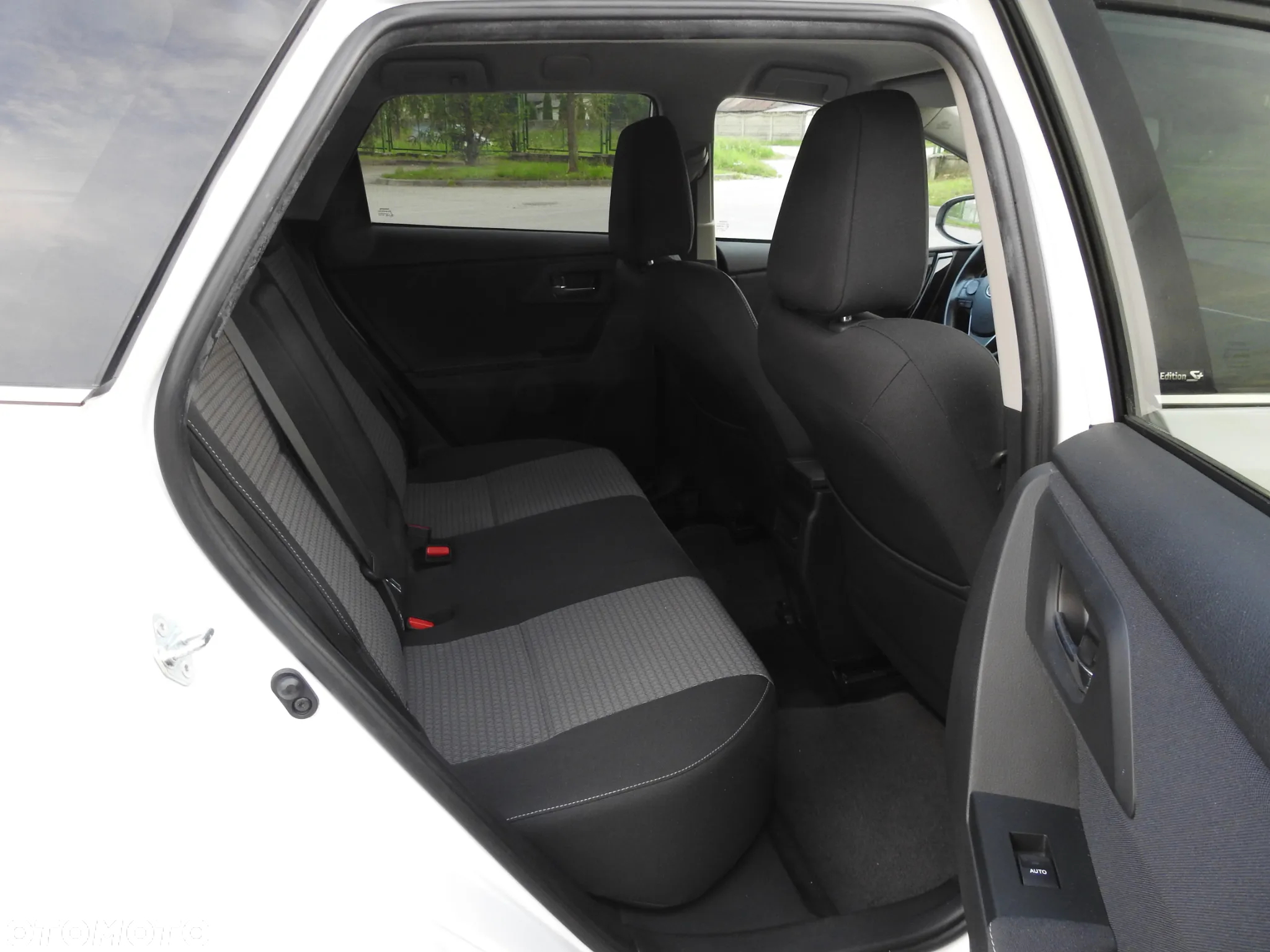 Toyota Auris 1.2 T Premium - 14