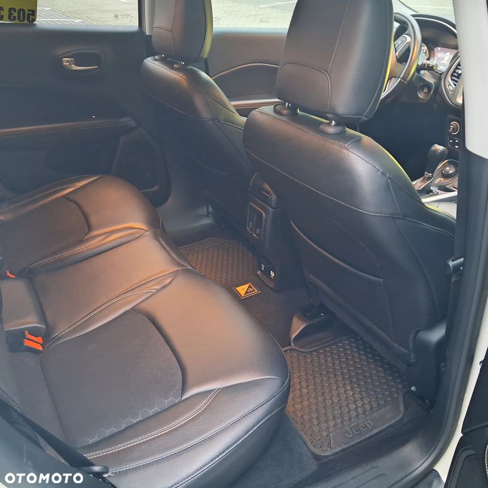 Jeep Compass - 22