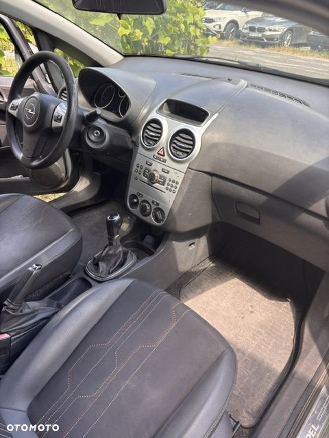 Opel Corsa 1.2 16V Enjoy - 10
