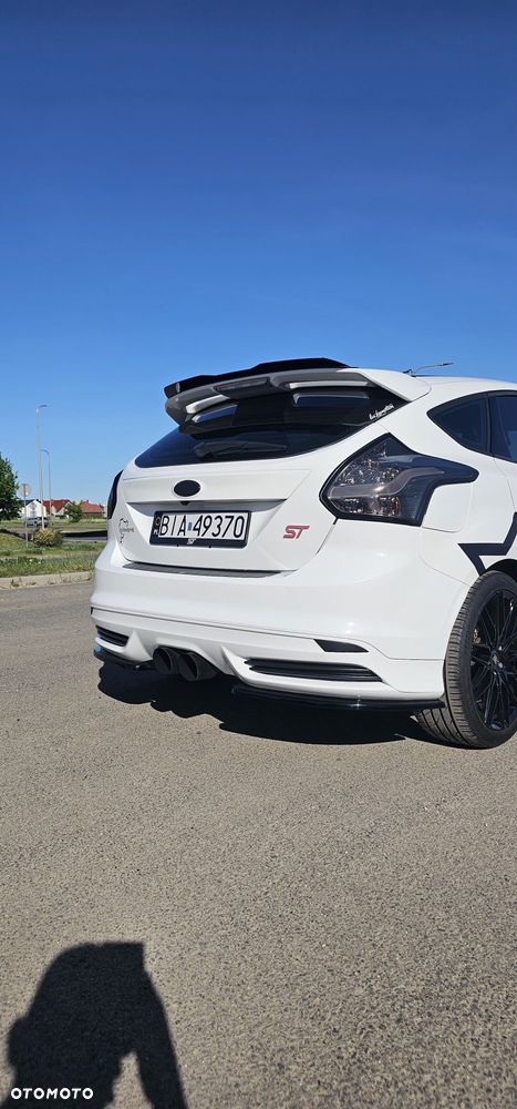 Ford Focus ST - 7