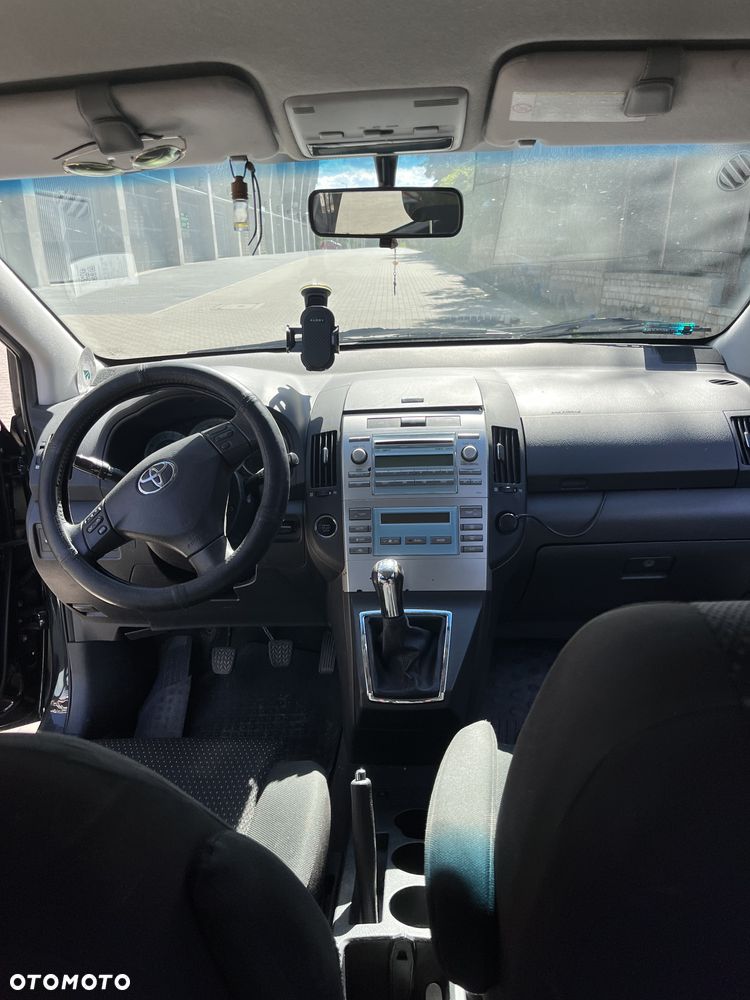 Toyota Corolla Verso - 7