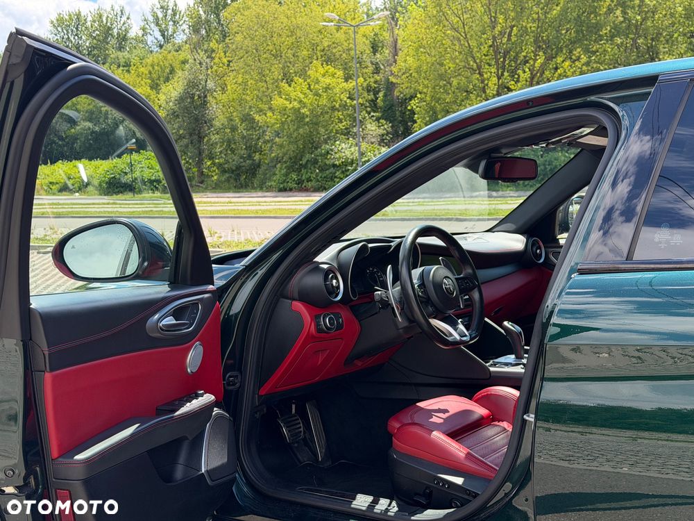 Alfa Romeo Giulia 2.0 Turbo Veloce Q4 - 11