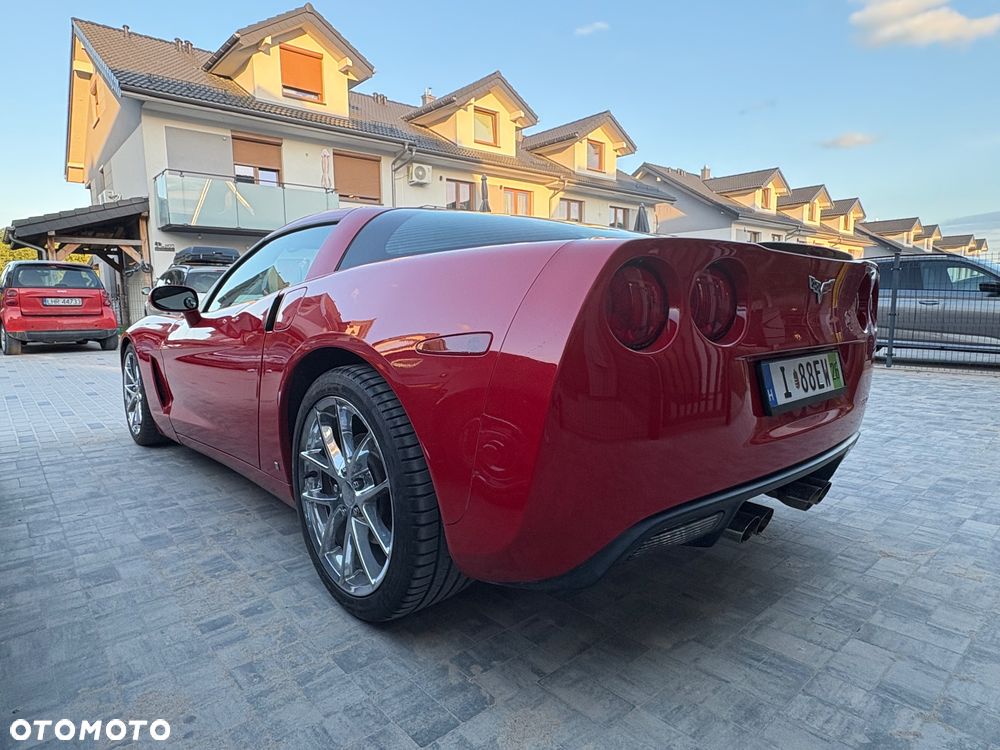 Chevrolet Corvette - 10